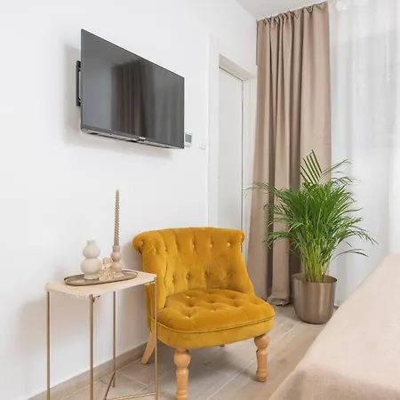 Bed & Breakfast Location 3*