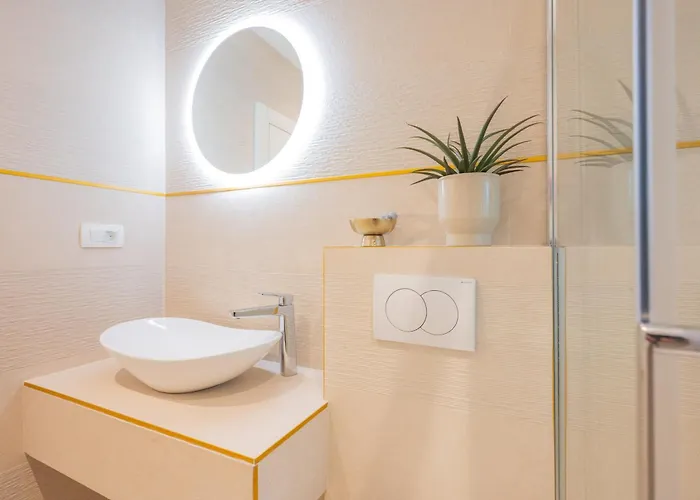 Location 3* سبليت